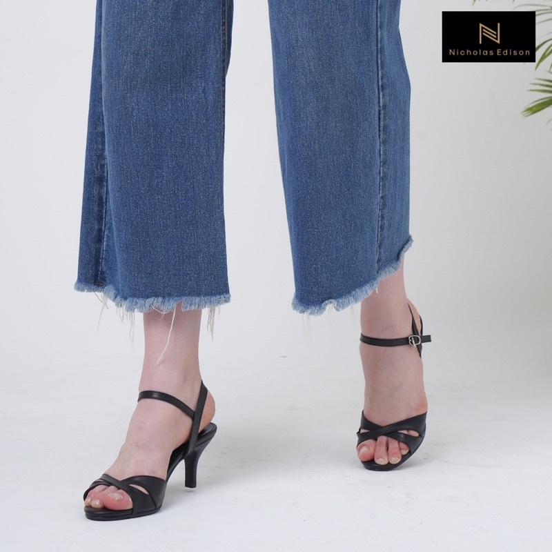 Nicholas Edison Heel Icha Black Sandal Hak Sedang Stiletto Tali Silang Terbaru