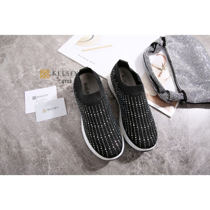 Kelsey Sepatu Slip On Flyknit  Wanita GT03