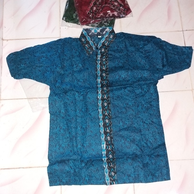 Kemeja Batik Fashion Motif Megamendung Biru Lengan Pendek