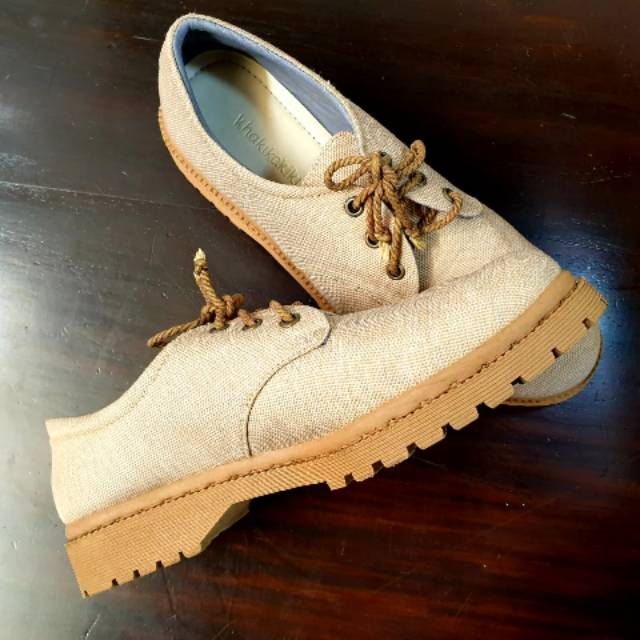 Preloved Sepatu Wanita Kuliah Murah Khakikakiku
