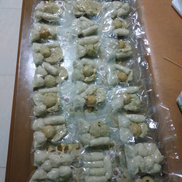 

Pempek frozen. .