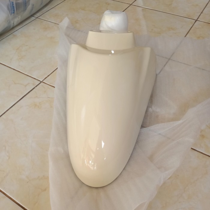 SPAKBOR DEPAN SCOOPY FI 2014 2017 CREAM