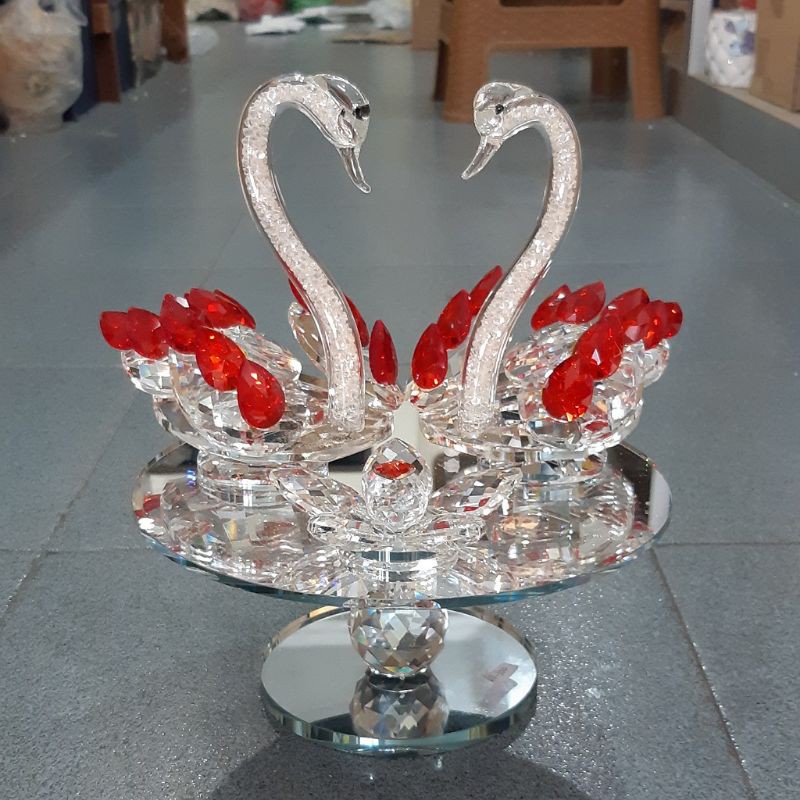 Pajangan kristal angsa dua Jual pajangan kristal import Jual pajangan keramik import Dekorasi rumah