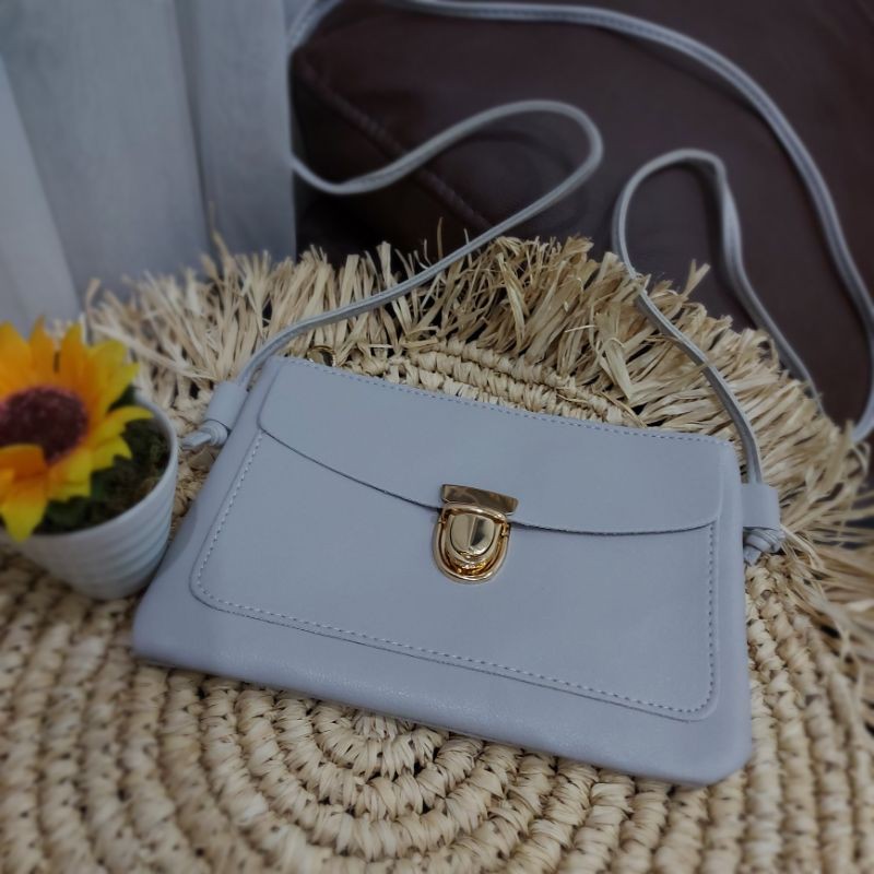 Tas selempang wanita kecil kulit
