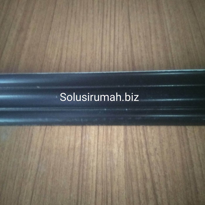 List Plastik Sudut Profil 3cm 30mm 1m Warna Hitam Lis Plafon 1 Meter