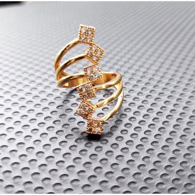 Cincin wanita bulat 6 serong fashion perhiasan wanita titanium gold