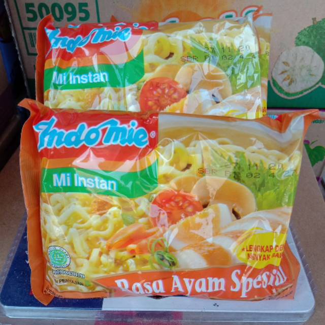

Indomie ayam spesial
