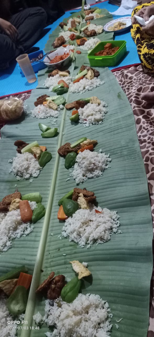 Parcel Lunch Box + Gelas Minum  Kemasan Ulang Tahun