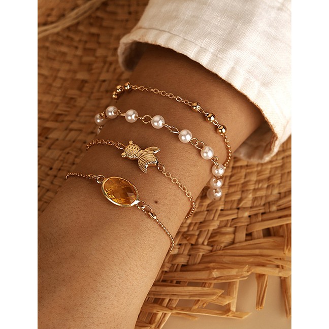 LRC Gelang Tangan Fashion Golden Glass Diamond Pearl Goldfish Bracelet Set P06575