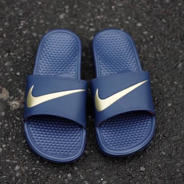 Sandal Nike Benassi Swoosh