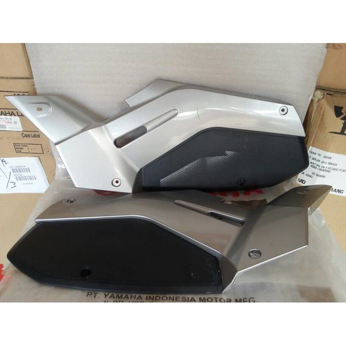 BOK AKI NOUVO Z 1SET 2D5-F1711-00+2D5-F1721-00 ORI YAMAHA