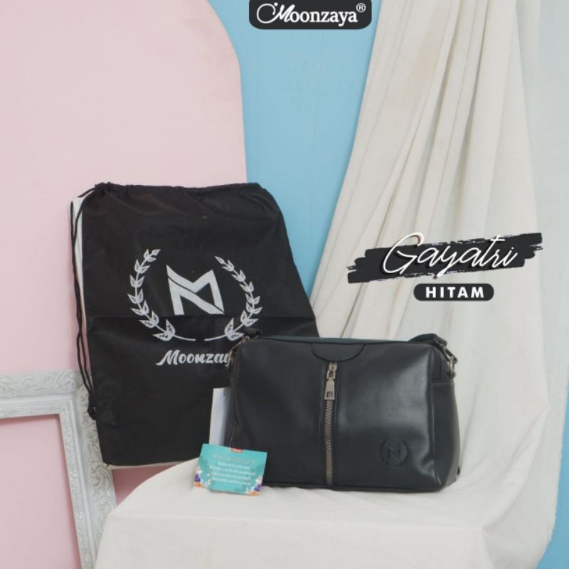 tas gayatri by moonzaya