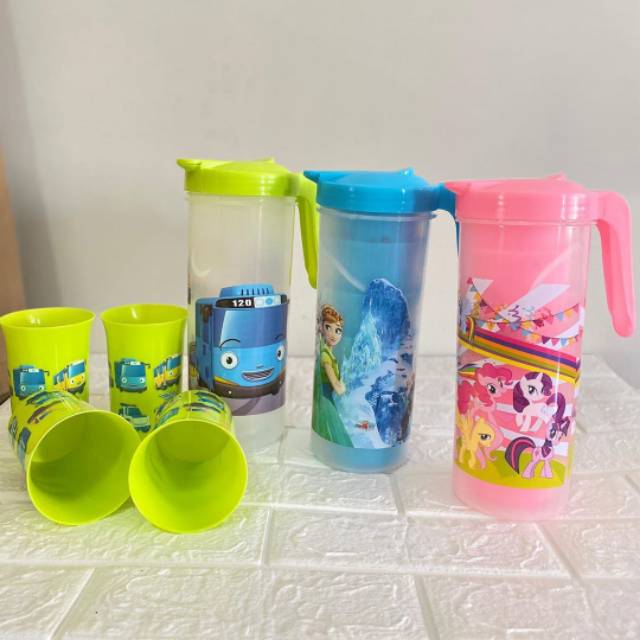 Teko Beranak<br /><br />teko Set Cangkir 5 In 1 Karakter Ketel Tempat Minum Unik