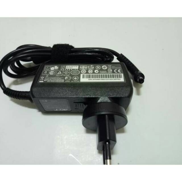 ORIGINAL ADAPTOR ACER ASPIRE ONE 19V2.15A DC5.5X1.7MM ACER 532H 533 722 725 753 756 D257 D260