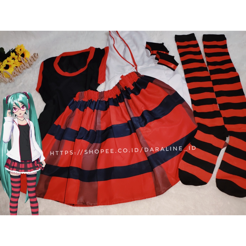 HATSUNE MIKU COSPLAY NATURAL VERSION