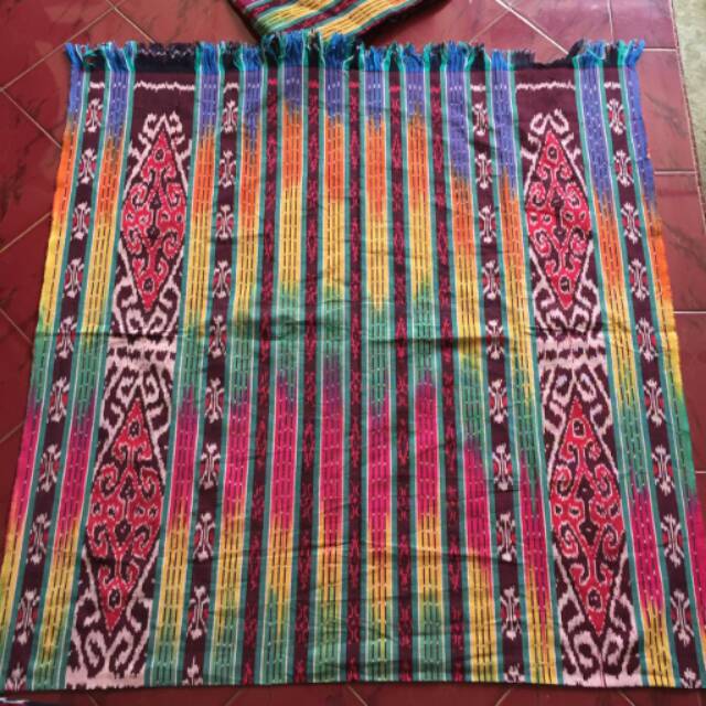 Kain tenun blanket pelangi