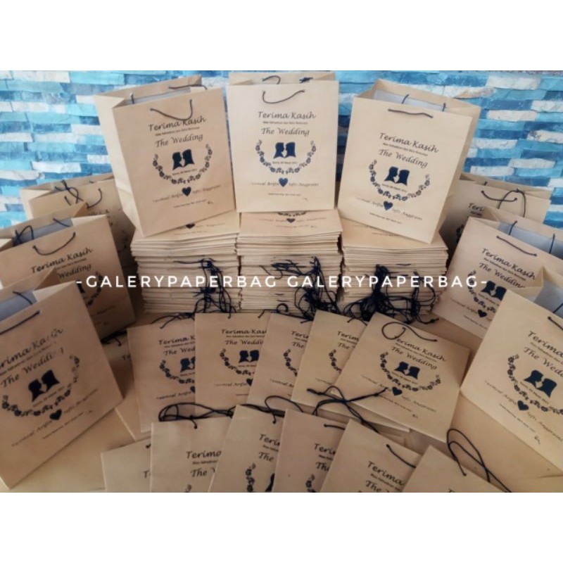

Paperbag Sablon Custom riquest ukuran 14x14x19 Bahan Kraf 150gsm