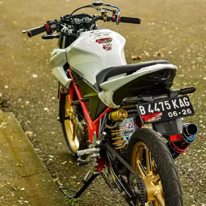 Brilliantblossoms_ Spakbor Belakang Cb150R Modif Roadrace Potong Pendek Cb 150R Original