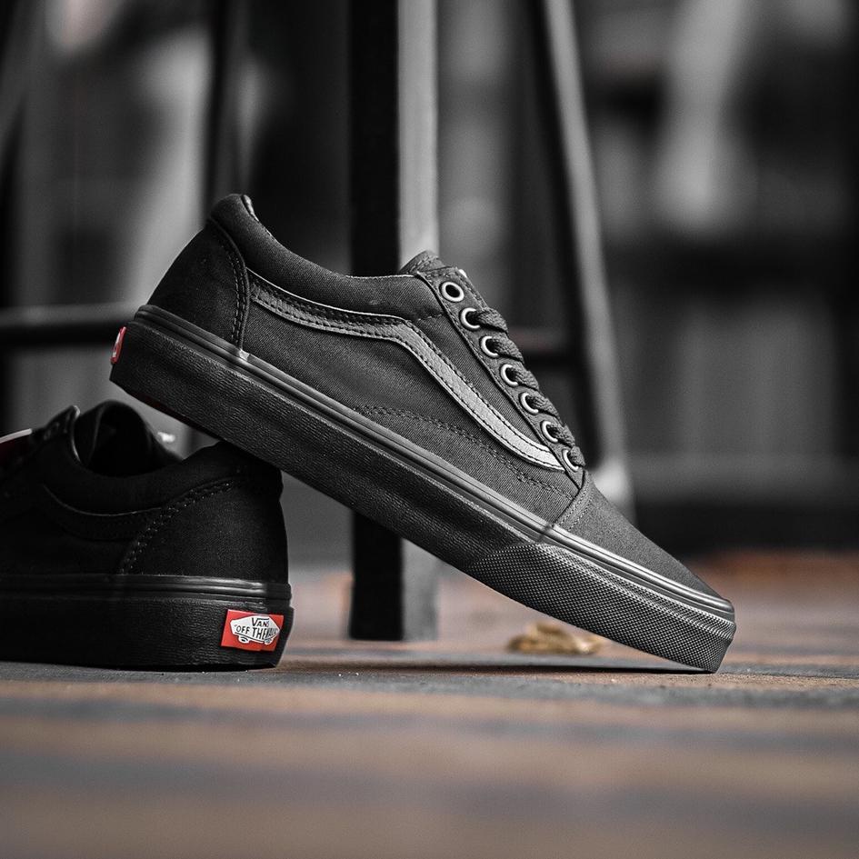 harga sepatu vans old skool full black original