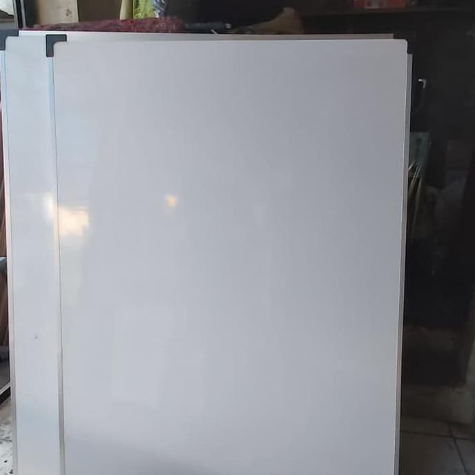 

WHITEBOARD GANTUNG 90 X 120 CM