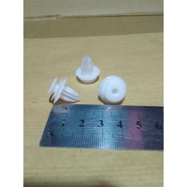 KANCING KLIP CLIP PLASTIK DOOR TRIM HARBOT DAIHATSU TOYOTA