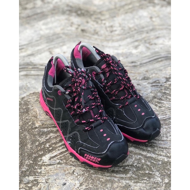 Sepatu gunung second original ssamzie