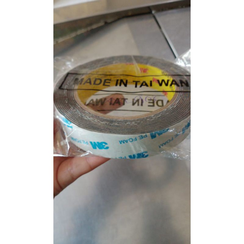 

Double Tape Lem 3M Putih (lem Bolak Balik)