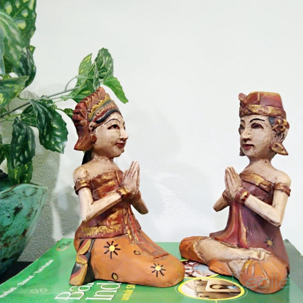 Leolle Patung Kayu Antik Sepasang Pengantin Baru Kekasih Bali Setia Abadi Kado Pernikahan Unik 16cm