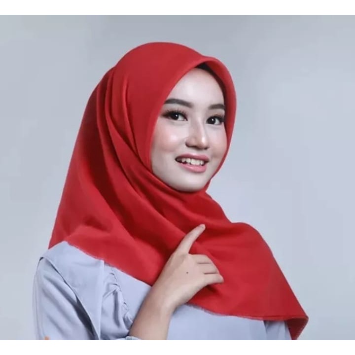 SEGI EMPAT SAUDIA RAWIS TEBAL WARNA MERAH - JILBAB RAWIS  110 x110 CM