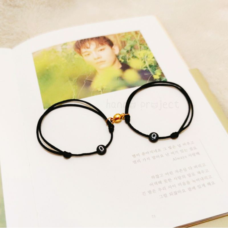Gelang couple magnet huruf pipih •Gelang huruf inisial murah