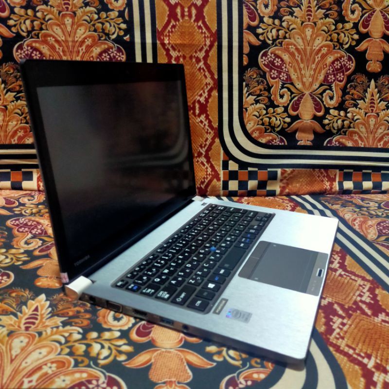 SALE LAPTOP TOSHIBA PORTEGE Z30-A I7 GEN 4 RAM 8GB SSD 256GB WEBCAM TOUCHSCREEN HARGA TERMURAH