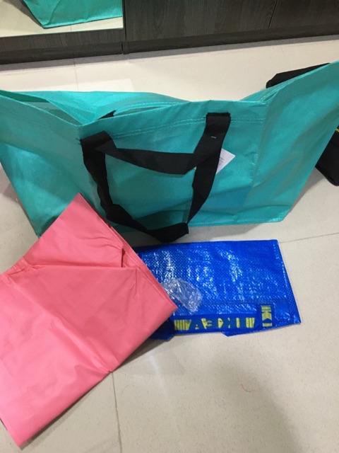 Slukis Kantong Belanja, Besar