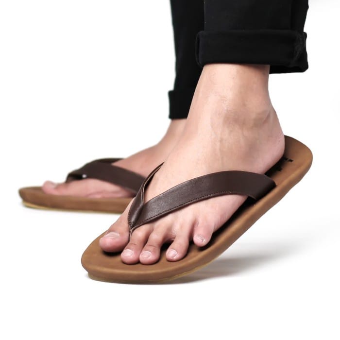 WALLT|Sandal Kasual Kulit Pria Original Distro Model Tali Trendy Kekinan Coklat Hitam