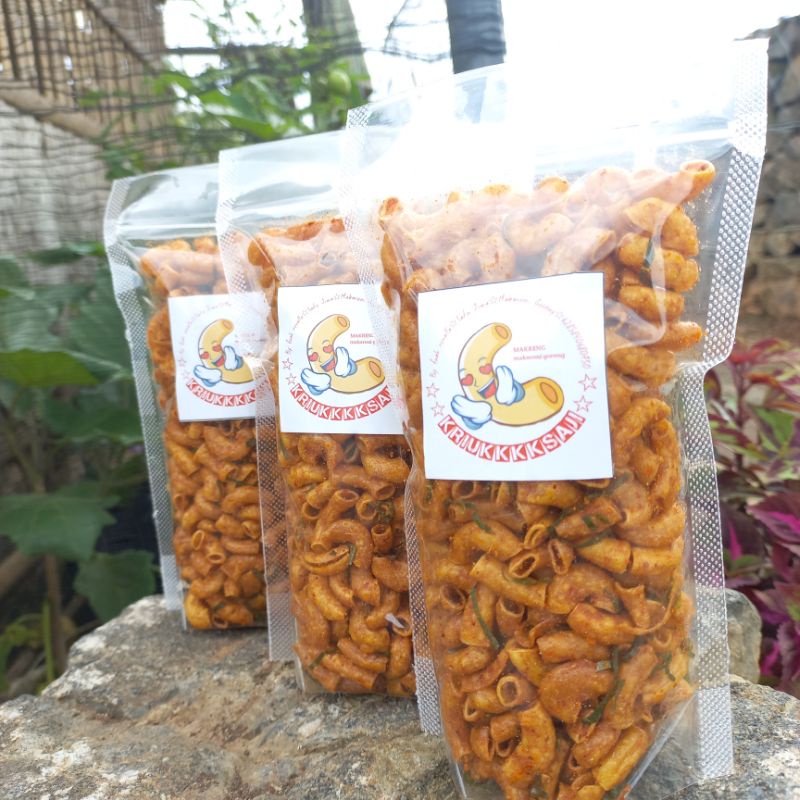 

MAKARONI GORENG DAUN JERUK PEDES ASIN