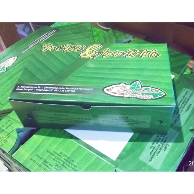 

Dus Nasi COSTUM 22,5x13,7x6,8