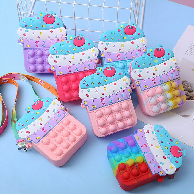 TAS JELLY POP IT CHARACTER, ANEKA MOTIF DAN WARNA YANG BANYAK DI SUKAI ANAK ANAK. DAPATKAN VOUCHER D