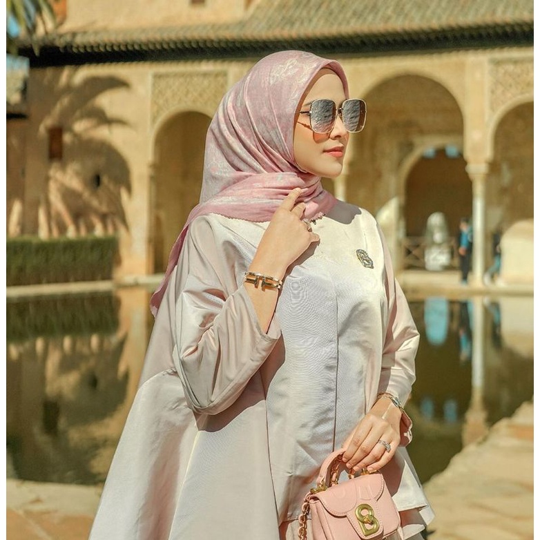 Buttonscarves Granada Pink Mist