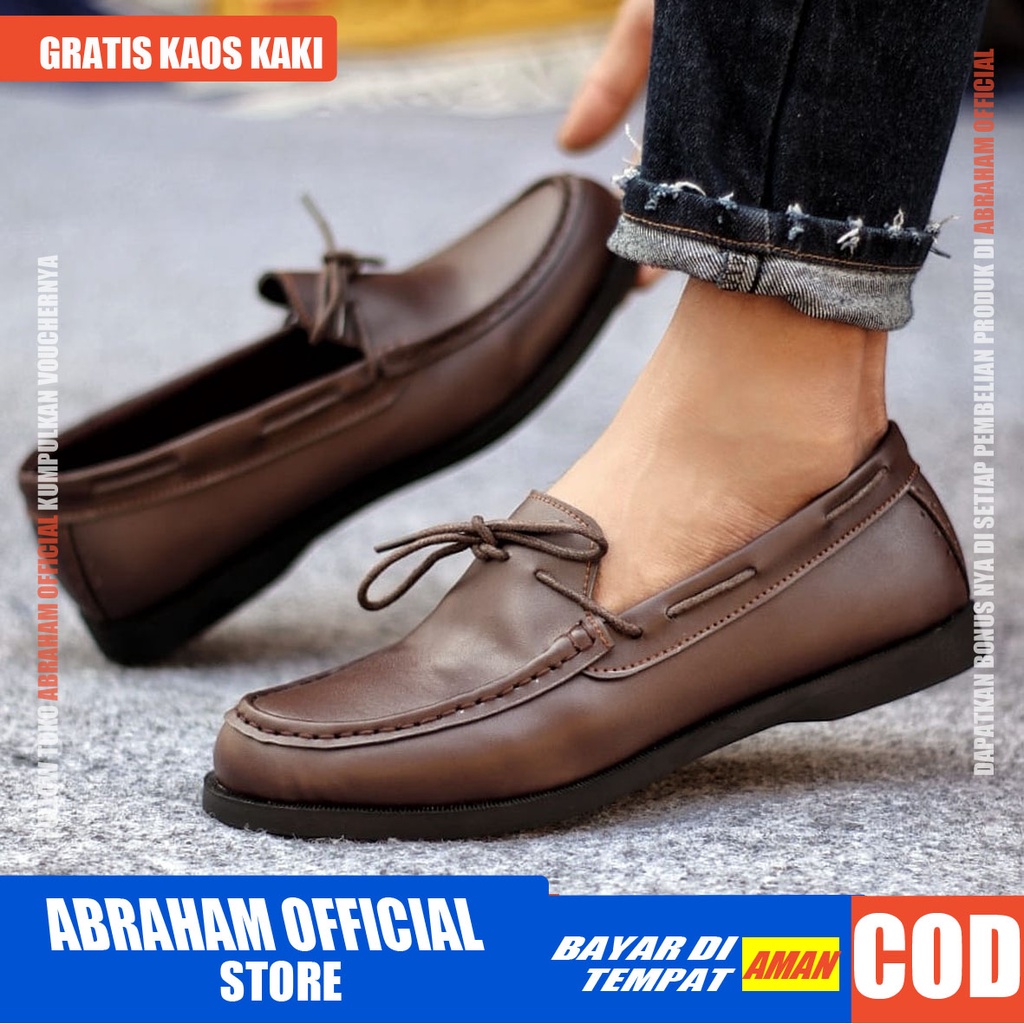 ABRHM X ELDER Casual Slip On Sepatu Kasual Pria Cowok hitam kulit Syntetik Sepatu Kasual Slop Anti Slip Semi Formal Kerja Kuliah Gaya Santai Keren Kekinian Original Murah Terlaris