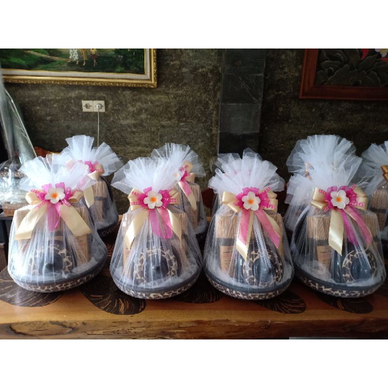 

Pita parsel nyepi/hari raya /pita hampers/ pita kado