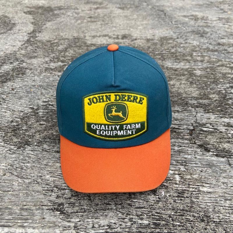 topi jhon deere