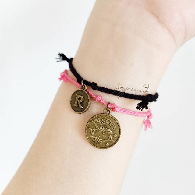 Gelang Inisial Zodiak Benang