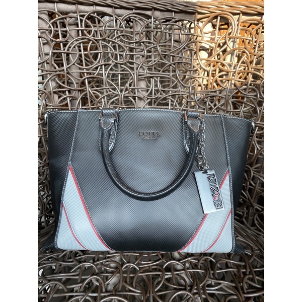 Bonia sling bag (ORIGINAL dan LIMITED EDITION)