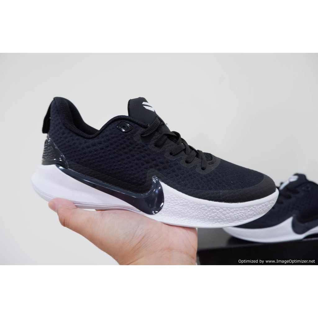 mamba focus black white