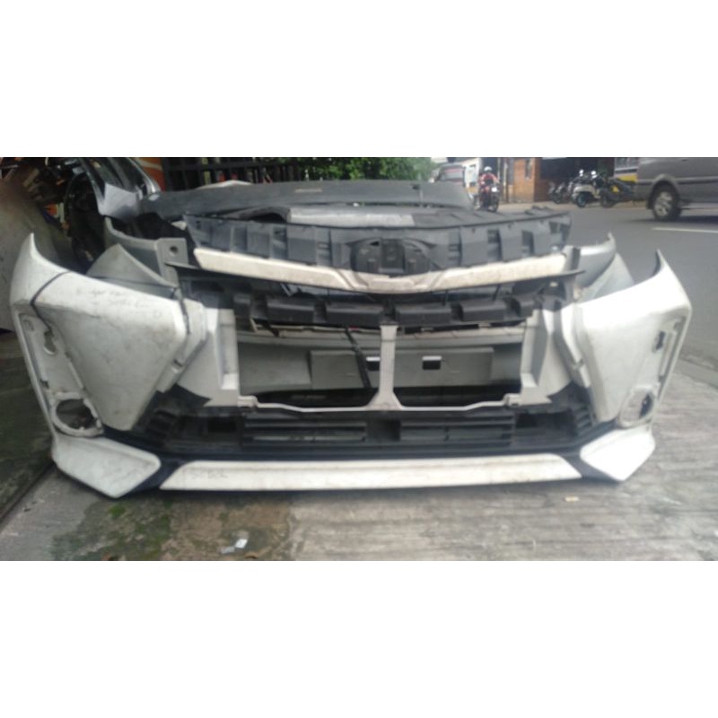 bemper bumper avanza veloz 2020 original