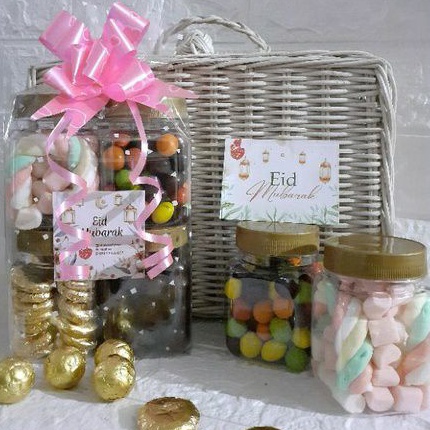 

Parsel Hampers Paket Coklat Lebaran Natal+Kartu Ucapan Coklat Lagie