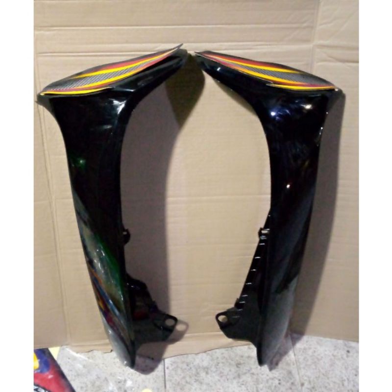 Tebeng luar Supra x lama sayap luar Supra x lama