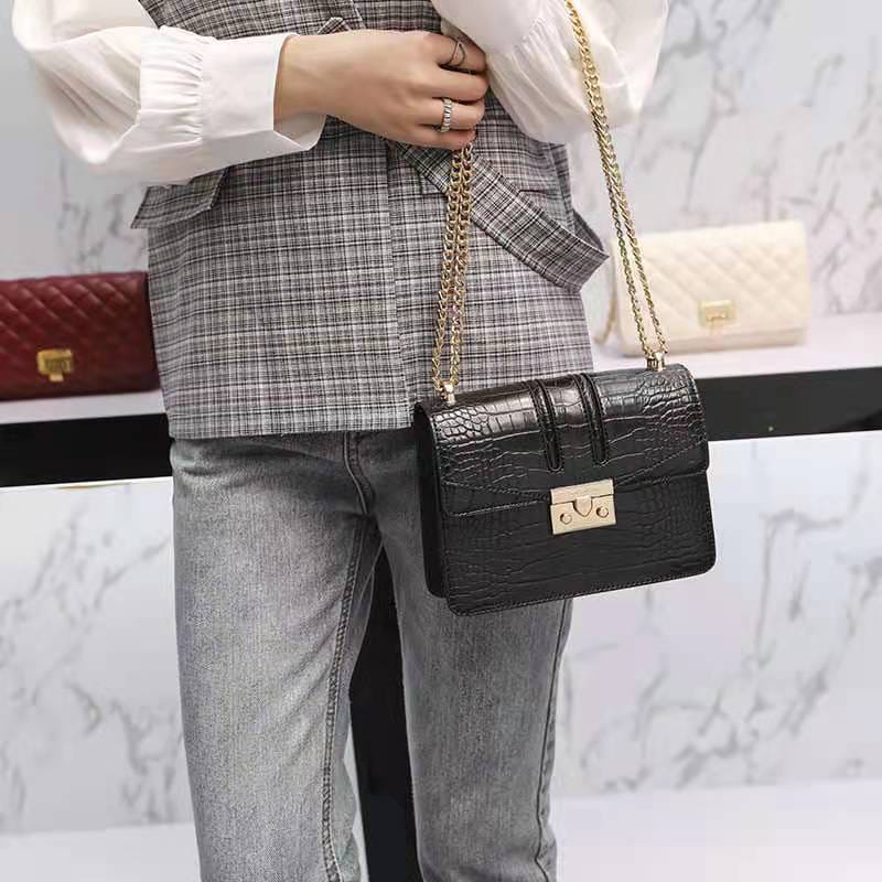 NEW PRODUK!! sling bag wanita tas selempang wanita tas wanita bag tas wanita tas selempang tas wanita branded tas wanita terbaru tas wanita murah tas wanita import shoulder bag tas bahu wanita tas make up