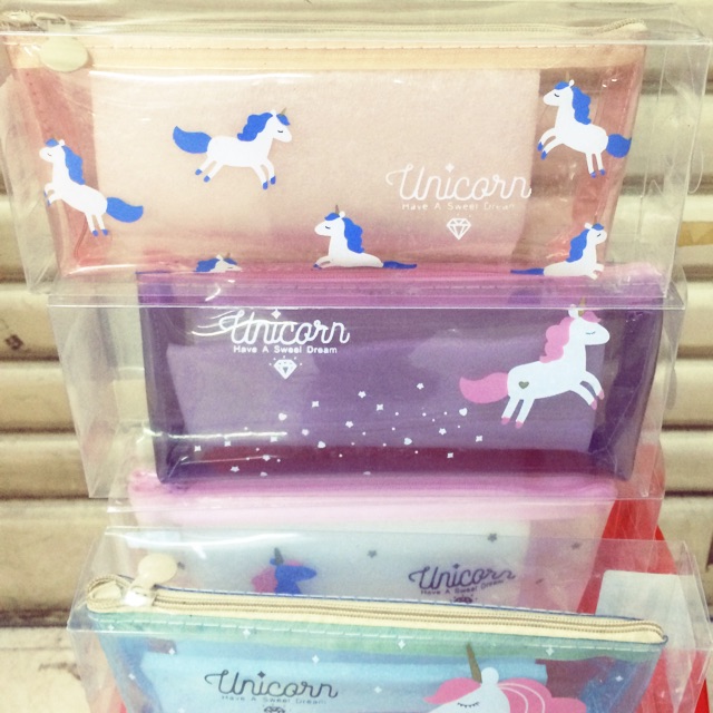 

Pencil case transparant