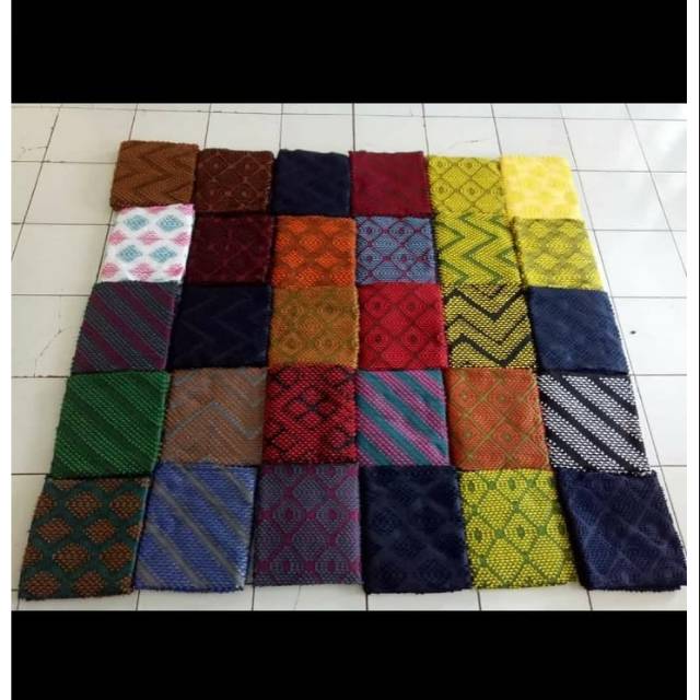 Kain tenun sutra bulu