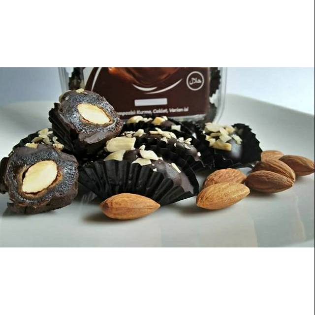 

Coklat kurma istimewa (cokoma) varian almond